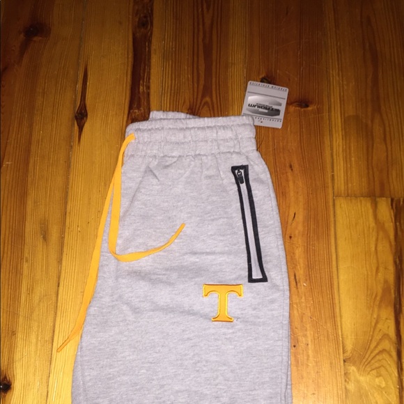MEN Tennessee Shorts by Stadium Athletics - Picture 2 of 4